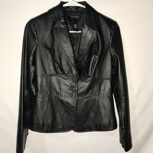 EUC 100% Leather Fitted Axcess jacket size 4